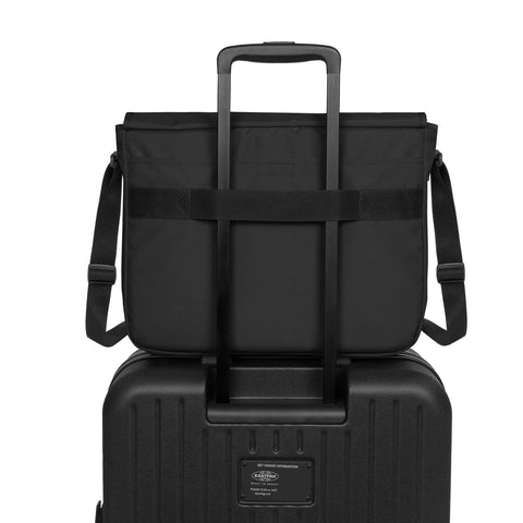 Eastpak - Sac à Bandoulière - DELEGATE+ Noir sportium store