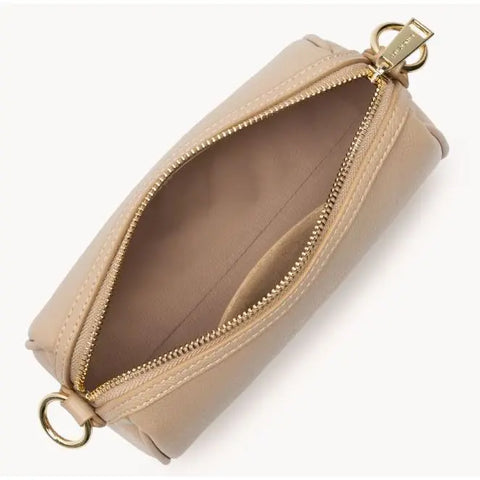 Achetez LANCASTER - Sac à Bandoulière zippé - Milan Ana - Beige foncé au meilleur prix sur sportium.fr. Disponible en livraison et en retrait au magasin